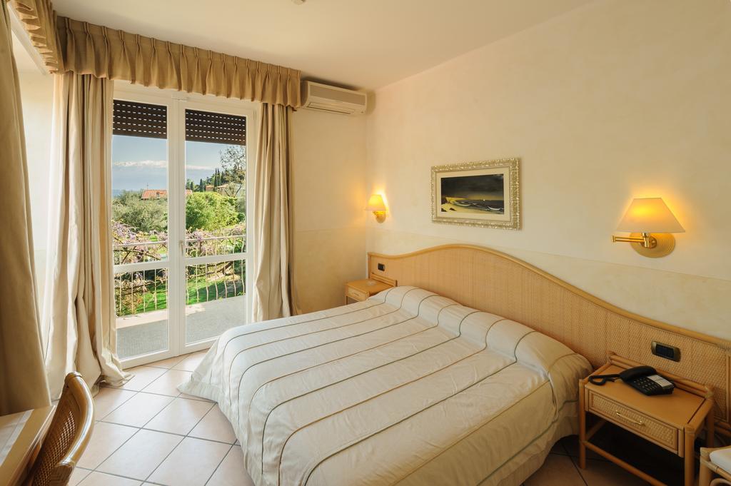 Hotel Garden Zorzi San Felice del Benaco Cameră foto